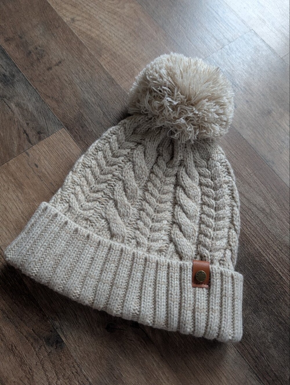 Frye & Co Oatmeal Cable Knit Pom Pom Beanie Chunky Winter Hat